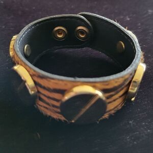 TIGER STRIPE BRACELET